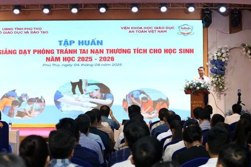 Trang bị kỹ năng đảm bảo an toàn học đường cho 350 cán bộ quản lý