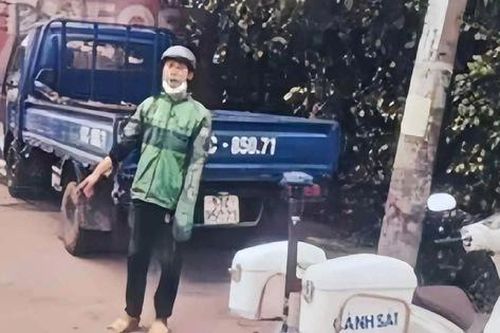 Hé lộ nguyên nhân tài xế mặc áo Grab dùng gậy đập kính xe tải