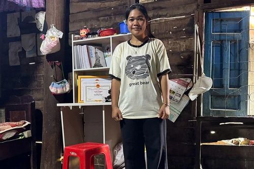 Nữ sinh nghèo Gia Lai giành Thủ khoa kép khối C00, C03 và khát khao vào đại học
