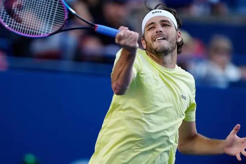 Taylor Fritz nhọc nhằn vào tứ kết
