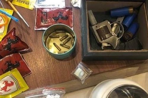Bắt nhóm đối tượng mua bán ma túy trong chung cư cao cấp, có tàng trữ súng đạn