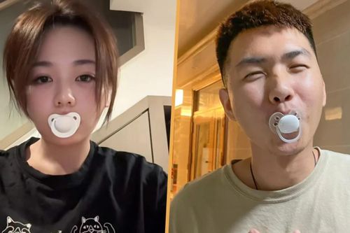 Rộ trào lưu người lớn ngậm núm vú giả, chuyên gia cảnh báo nguy cơ