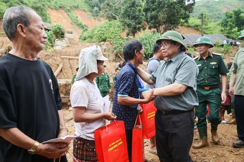 Tiếp tục hỗ trợ khẩn cấp 300 tỷ đồng cho 2 tỉnh khắc phục hậu quả mưa lũ