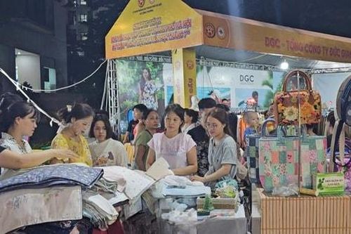Tiêu dùng hàng Việt và chuyển đổi số: Đột phá từ 'chương trình khuyến mại tập trung thành phố Hà Nội'