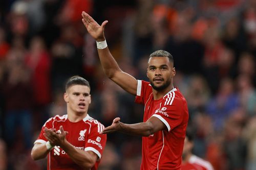 Liverpool mở ra lối đi mới cho giao hữu hè