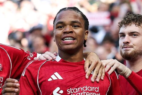 Tài năng 16 tuổi của Liverpool gây ngỡ ngàng