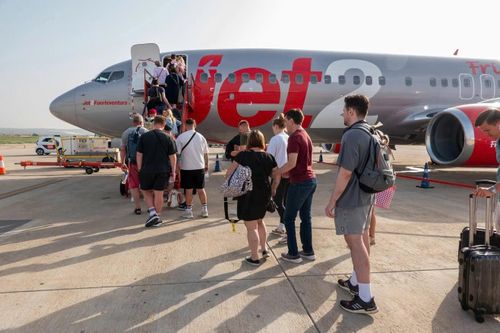 Sự thật câu hát 'Nothing beats a Jet2 Holiday' ám ảnh toàn cầu