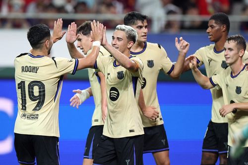 Gavi bùng nổ, Barca thêm lo