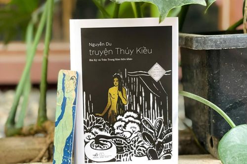 'Truyện Thúy Kiều' bìa bán nude trở lại