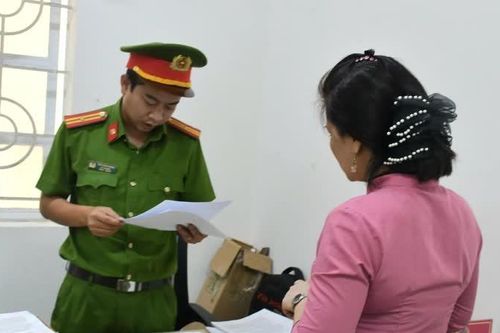 Vụ bảo mẫu ném bé trai 14 tháng tuổi: có thể khởi tố tội 'Giết người'?
