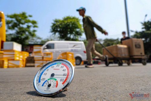 Bí quyết đối phó nắng nóng 40 độ ở Hà Nội