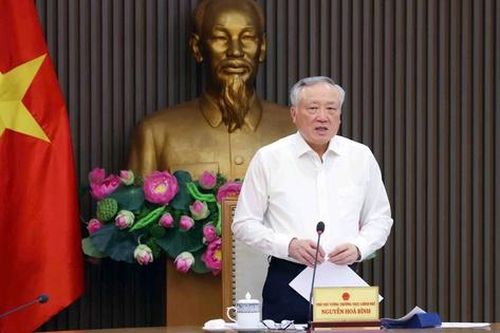 Sắc sảo trong đấu tranh, phản bác các quan điểm, sai trái thù địch trong tình hình mới