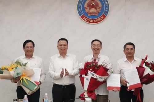 Bộ Tài chính điều động, bổ nhiệm loạt nhân sự chủ chốt