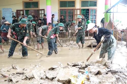 Nghệ An nhanh chóng khắc phục hậu quả mưa lũ, không để học sinh 'lỡ nhịp' năm học mới
