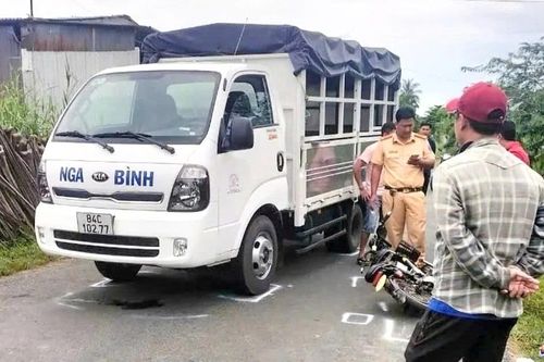 Công an tỉnh Vĩnh Long làm việc với gia đình nữ sinh bị tại nạn giao thông tử vong