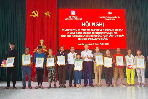 Chung sức cùng ngư dân thành phố Huế