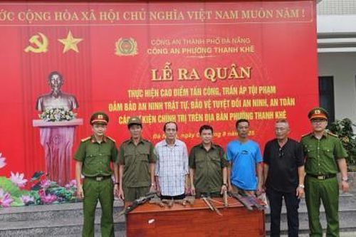 Công an phường Thanh Khê vận động người dân giao nộp vũ khí, vật liệu nổ