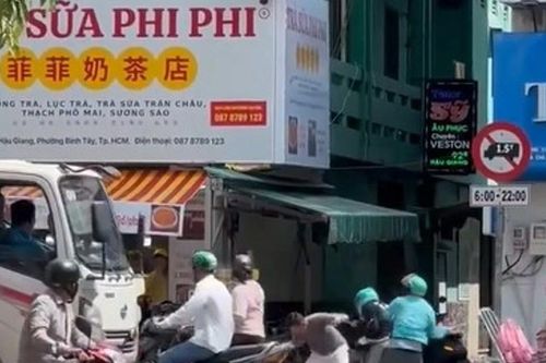 Nhóm thanh niên mặc áo xe ôm công nghệ đánh nhau loạn xạ ở TPHCM