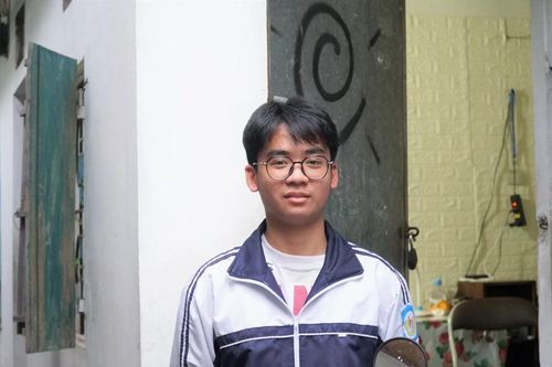Nam sinh xứ Nghệ giành Huy chương Bạc Olympic Vật lí châu Âu