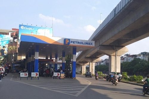 Xăng sinh học E10: Lợi hại ra sao?