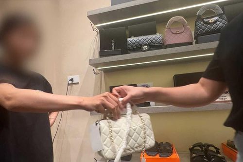 Loius Vution, Celine, Dior nhái tràn lan tại Hà Nội
