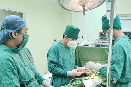 Cứu sống thành công bệnh nhi đa chấn thương do tai nạn giao thông tại Quảng Ninh