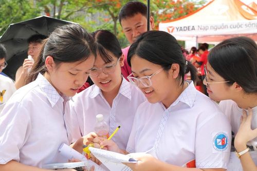 Học sinh chuyên ở Ninh Bình nhận hỗ trợ cao nhất 2,4 triệu đồng mỗi tháng