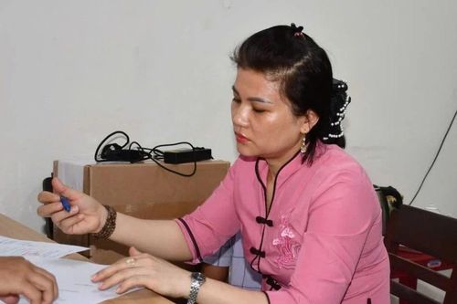 Bé 14 tháng tuổi ở Quảng Ngãi bị bảo mẫu ném xuống nền nhà đã qua đời