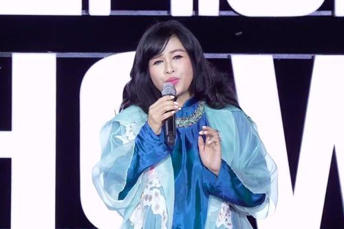 NSND Thanh Lam xúc động hát tại sân khấu đặc biệt