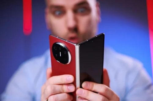 14 cựu nhân viên hãng công nghệ Trung Quốc ngồi tù