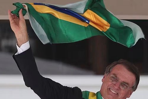 Cựu Tổng thống Brazil bị quản thúc tại gia vì bài viết trên mạng xã hội