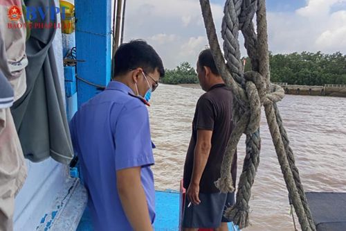 VKSND Khu vực 2 tỉnh Đồng Tháp kiểm sát khám nghiệm vụ chết người xảy ra trên tàu cá