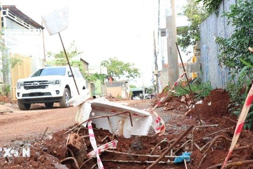 Đắk Lắk: Dự án cải tạo, nâng cấp đường 'ì ạch' khiến người dân bức xúc