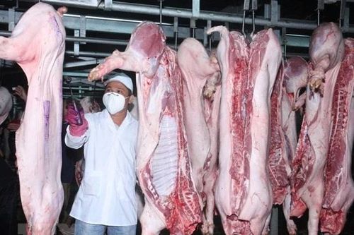 Hà Nội yêu cầu quyết liệt xử lý dứt điểm chợ tự phát và giết mổ nhỏ lẻ