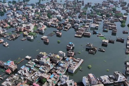 Ấn Độ: Lũ quét cuốn trôi một ngôi làng, hơn 50 người mất tích