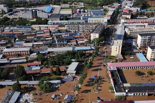 Trung Quốc đối mặt nguy cơ lũ quét diện rộng và gián đoạn giao thông do mưa lớn
