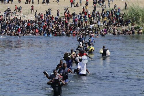 Rwanda nhất trí tiếp nhận 250 người di cư trục xuất khỏi Mỹ