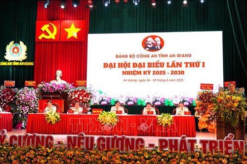 Đi đầu trong chuyển đổi số, cải cách hành chính phục vụ nhân dân