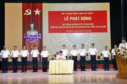 Vùng Cảnh sát biển 1 phát động thi đua cao điểm chống khai thác IUU