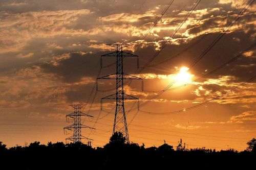 Iran đóng cửa văn phòng chính quyền địa phương để cắt giảm điện