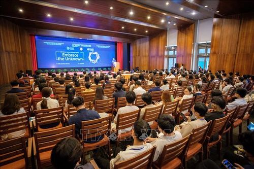 Giới trẻ khám phá trí tuệ nhân tạo và lượng tử ở Trường hè Khoa học Việt Nam
