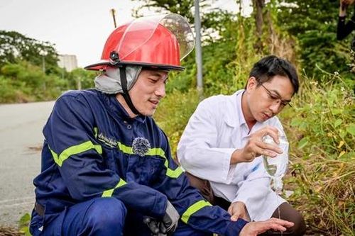 Nam diễn viên Liên Bỉnh Phát gặp sự cố ngoài ý muốn, phải khâu 2 mũi