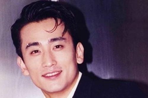 Thực hư chuyện nam tài tử nổi tiếng là cậu ấm 'ngậm thìa vàng', thừa kế tài sản nghìn tỷ?