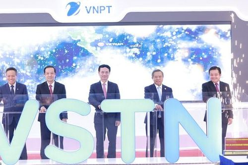 VNPT đưa vào khai thác tuyến cáp quang đất liền VSTN