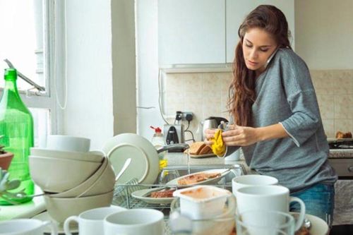 4 thói quen rửa bát tưởng sạch lại đang âm thầm đầu độc cả gia đình