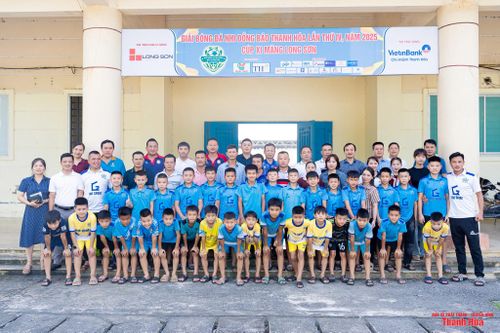 Chuyển giao đội U11 Việt Hùng Thanh Hóa sang CLB Đông Á Thanh Hóa