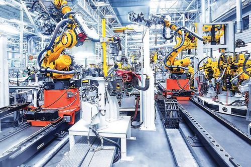 Tăng trưởng hai con số: Chiến lược 'đường cao tốc' hay 'đặt cược'?