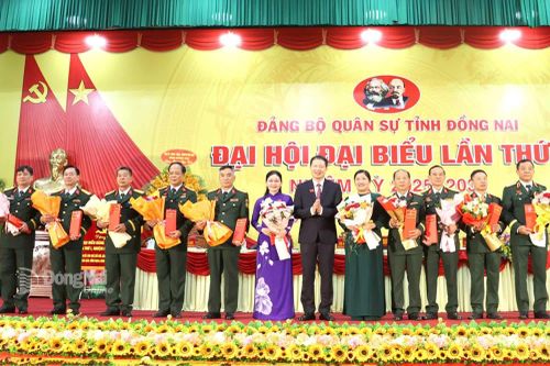 CHÀO MỪNG ĐẠI HỘI ĐẢNG BỘ CÁC CẤP, ĐẠI HỘI ĐẢNG BỘ TỈNH NHIỆM KỲ 2025-2030 VÀ ĐẠI HỘI LẦN THỨ XIV CỦA ĐẢNG Xây dựng Đảng bộ Quân sự tỉnh Đồng Nai thực sự là lực lượng chính trị tin cậy nòng cốt, chiến đấu bảo vệ Đảng, Nhà nước, Nhân dân