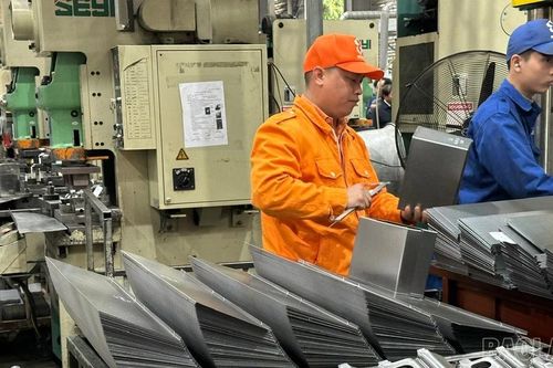 Công nghiệp khởi sắc nhiều lĩnh vực tăng trưởng cao