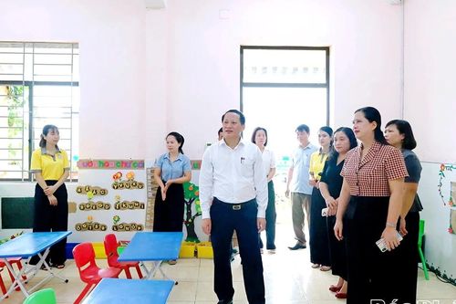 Đoàn công tác Sở Giáo dục và Đào tạo làm việc với xã Lâm Thao